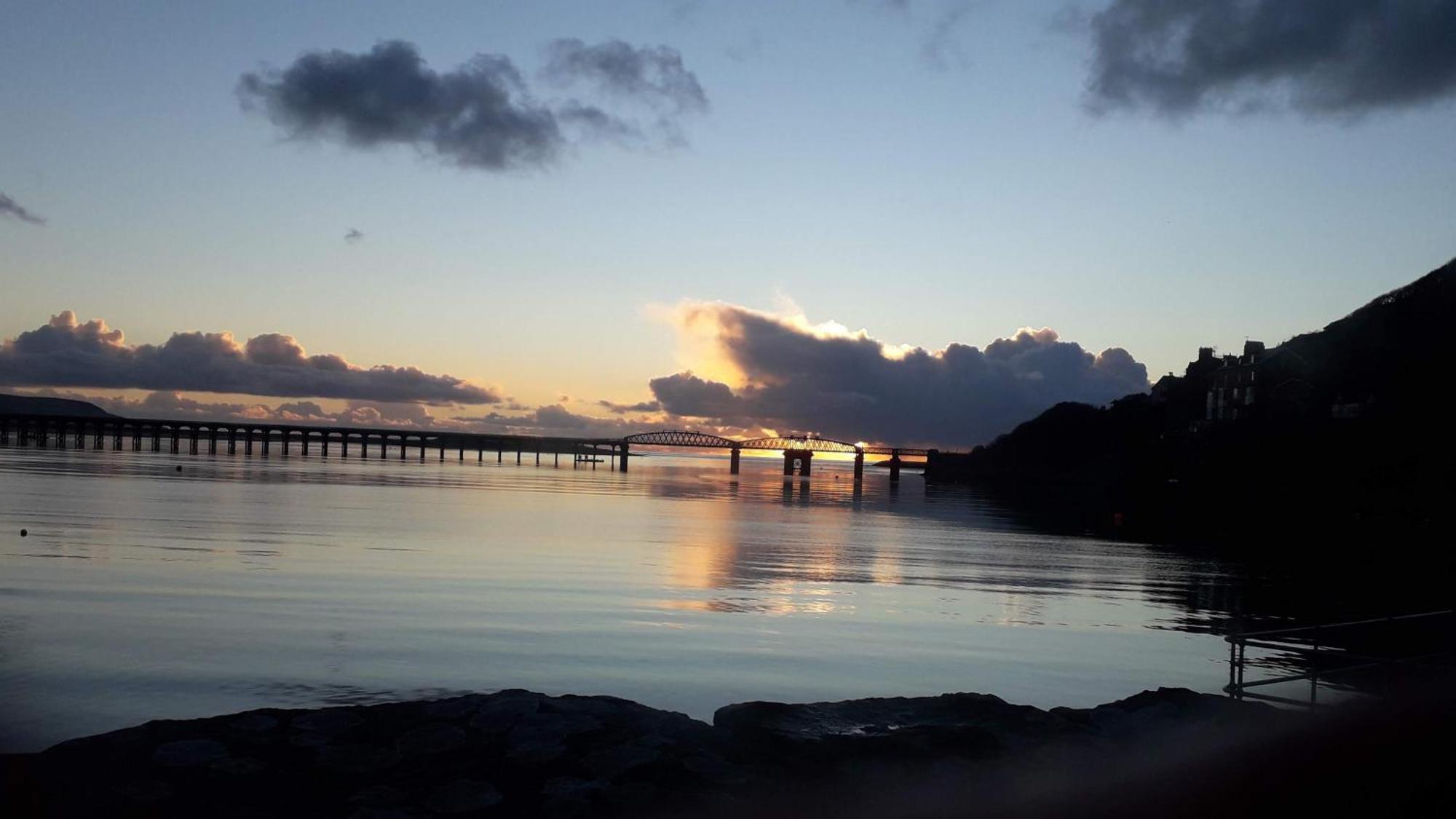 Talarfor Barmouth Villa ภายนอก รูปภาพ